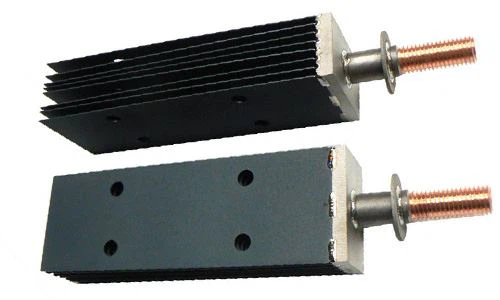 Anod de titan acoperit cu oxid de plumb